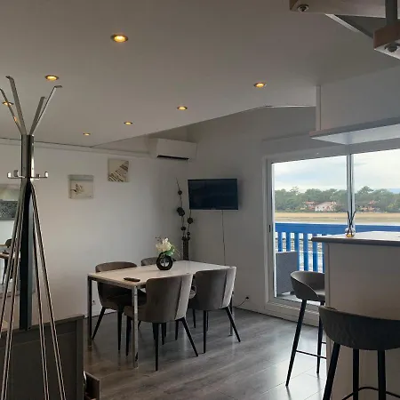 Du Lac Apartment