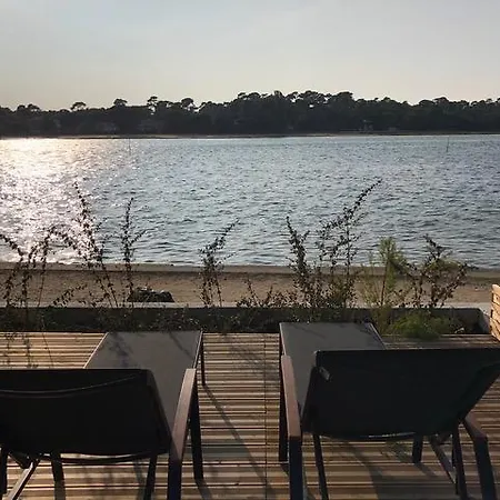 Du Lac *